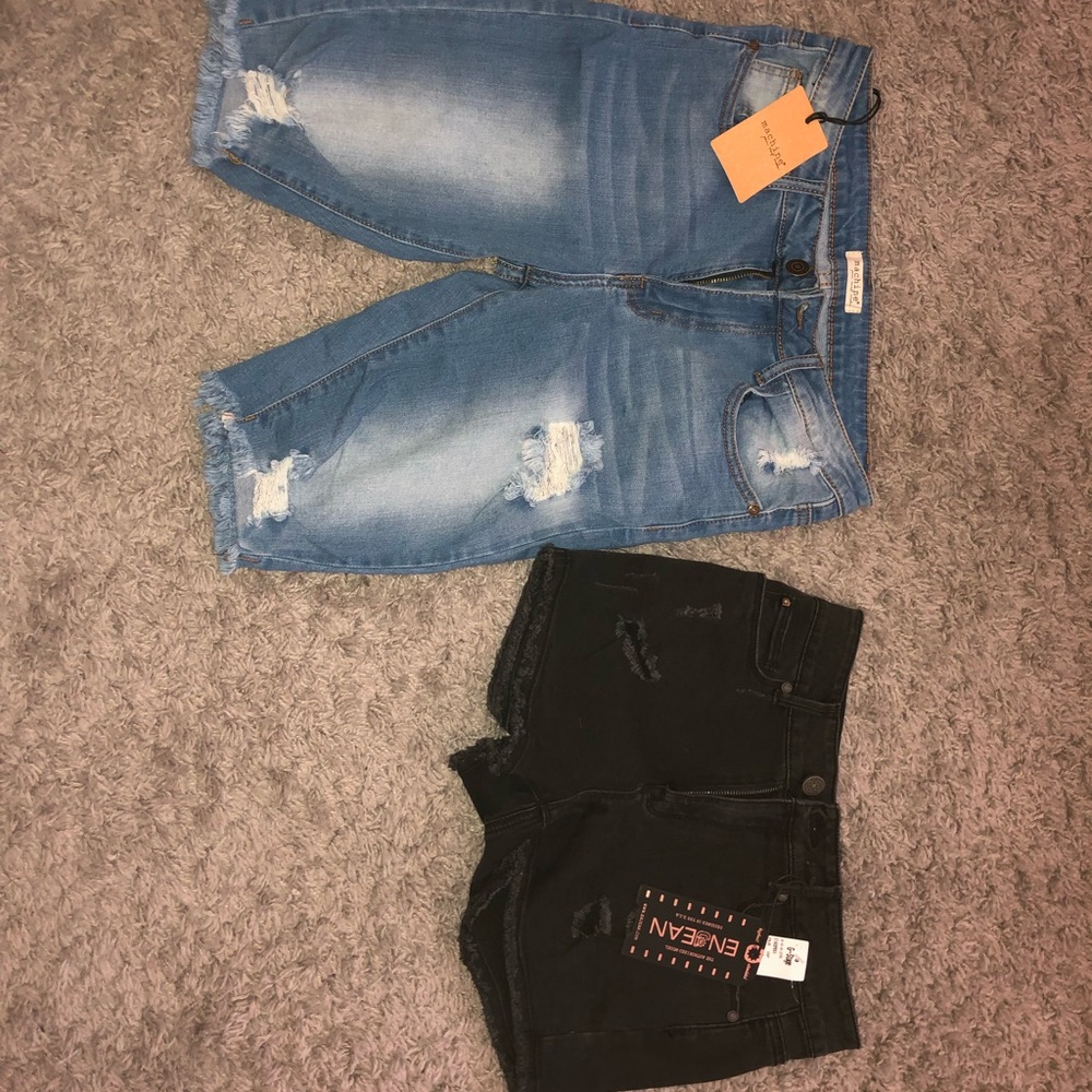 2 pairs of shorts